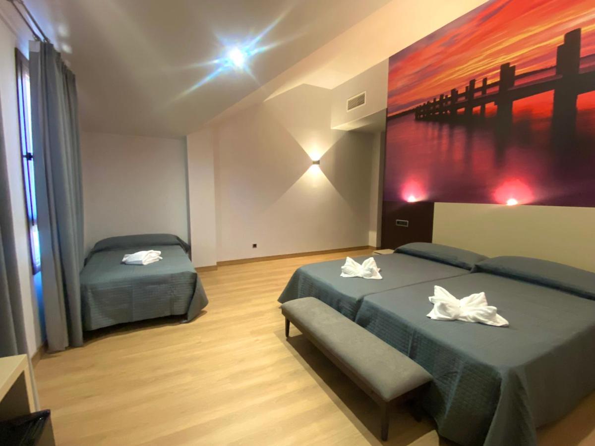 Hotel-Asador Montes Oretanos Pulgar المظهر الخارجي الصورة