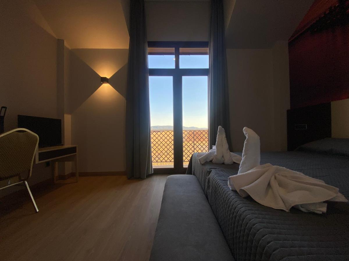 Hotel-Asador Montes Oretanos Pulgar المظهر الخارجي الصورة