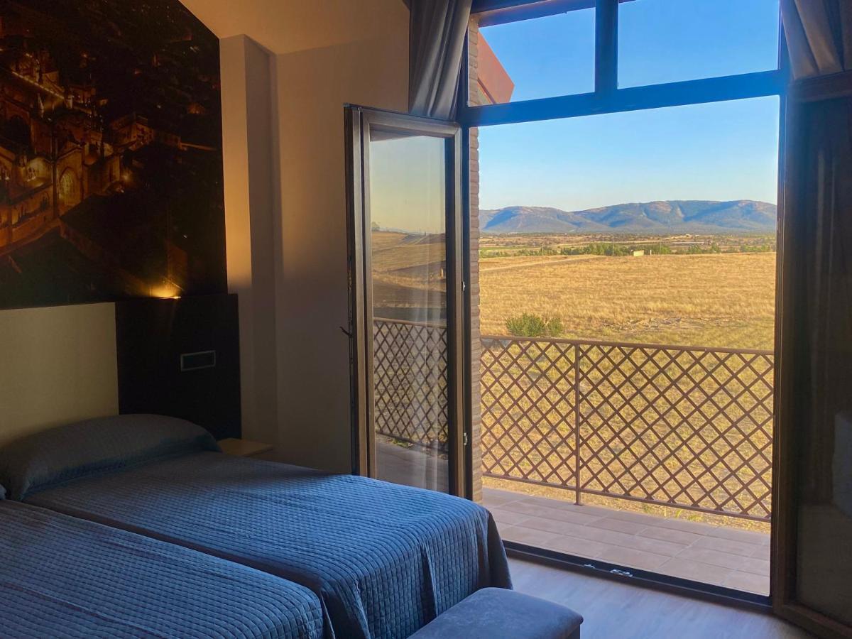 Hotel-Asador Montes Oretanos Pulgar المظهر الخارجي الصورة